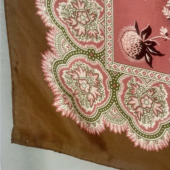 Vintage Oscar de la Renta 100% Silk Scarf - Picture 6 of 6